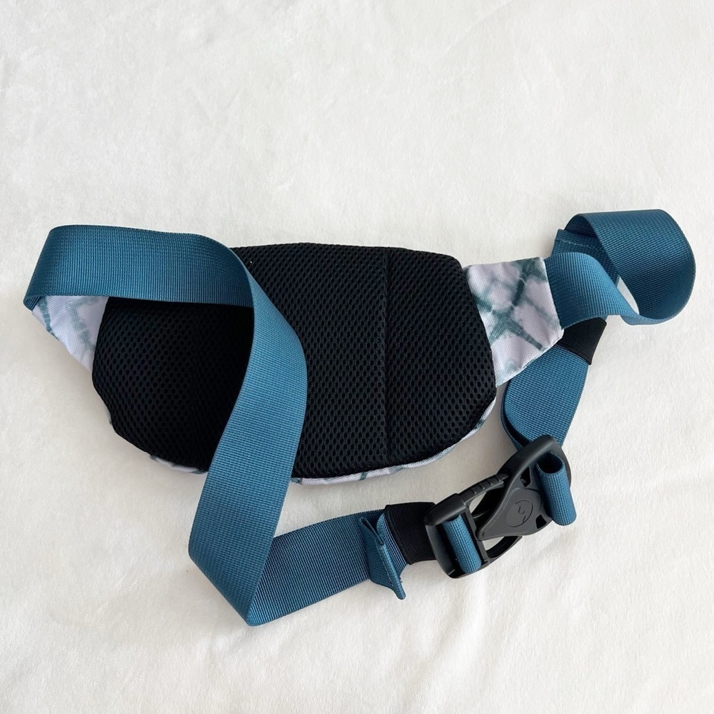 Kavu Spectator Waist Pack - Picture 4 of 9